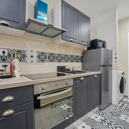 Apartman Budget Avec Parking Au Centre-ville